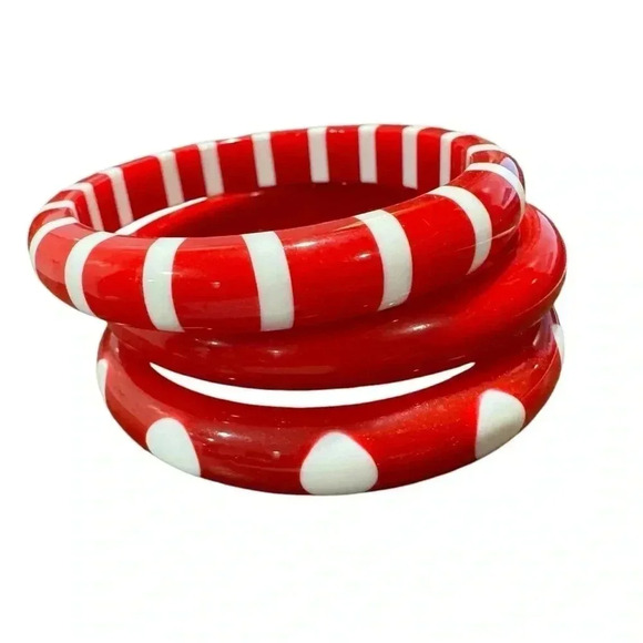 Jewelry - Set of 3 Vintage Bangles